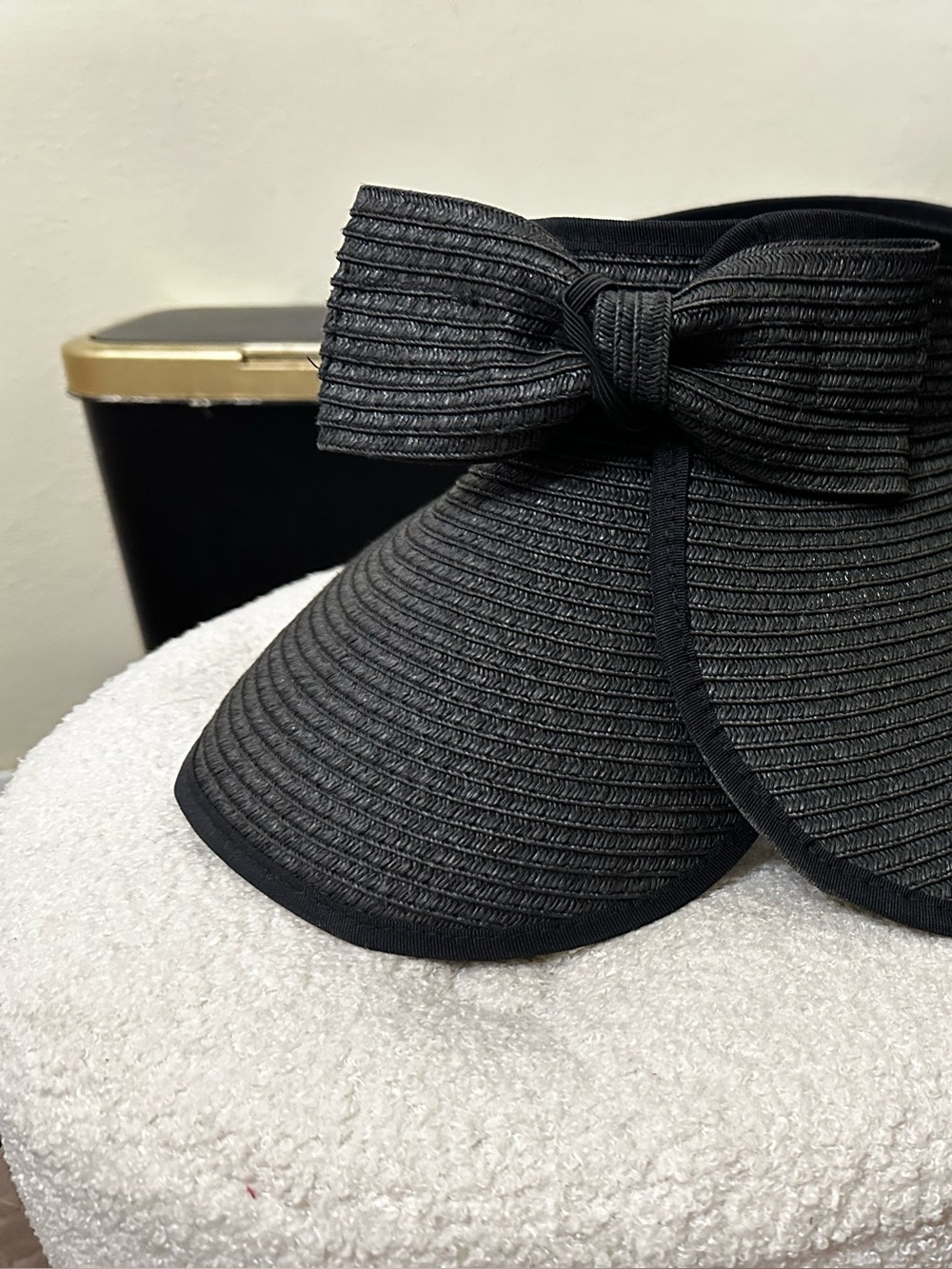 David and Young Black Bow Visor